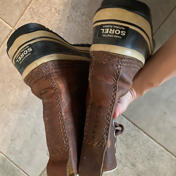 Sorel Snow Boots - Picture 2 of 5